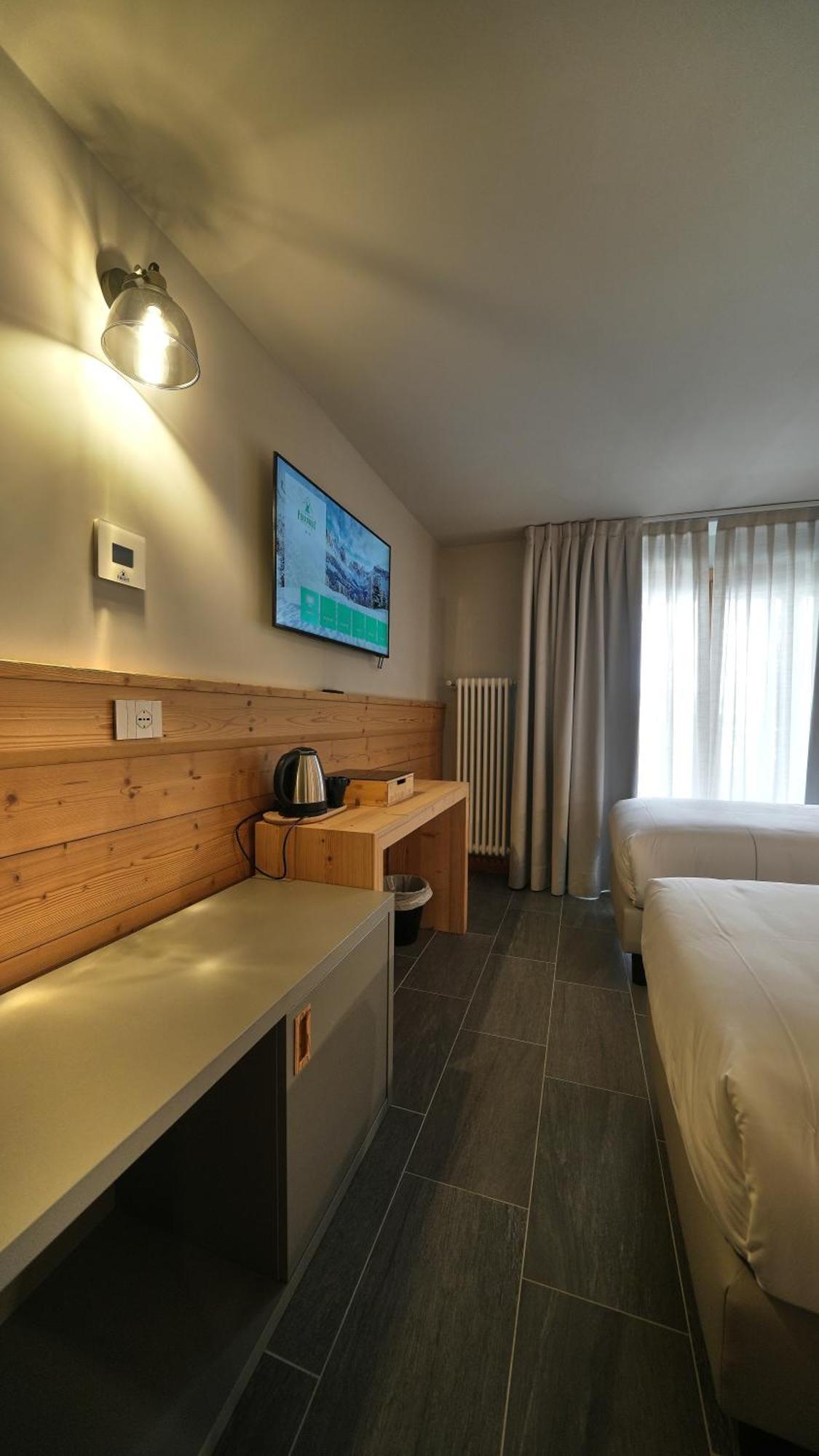 Hotel Perruquet Breuil-Cervinia Exteriör bild