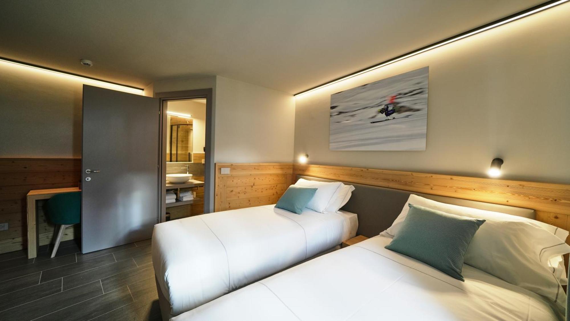 Hotel Perruquet Breuil-Cervinia Exteriör bild